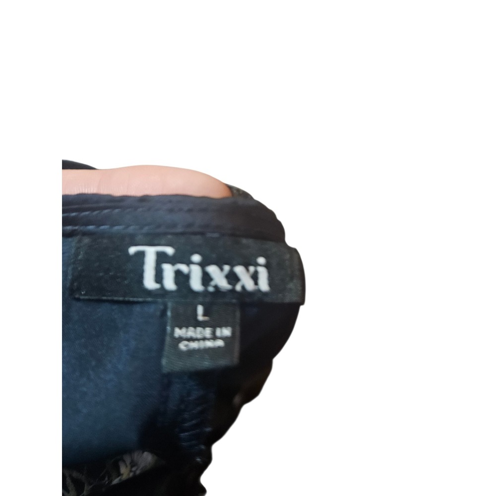 Trixxi‎ Womens Black Floral Wrap V Neck Short Sleeve Top Size L - Picture 2 of 4